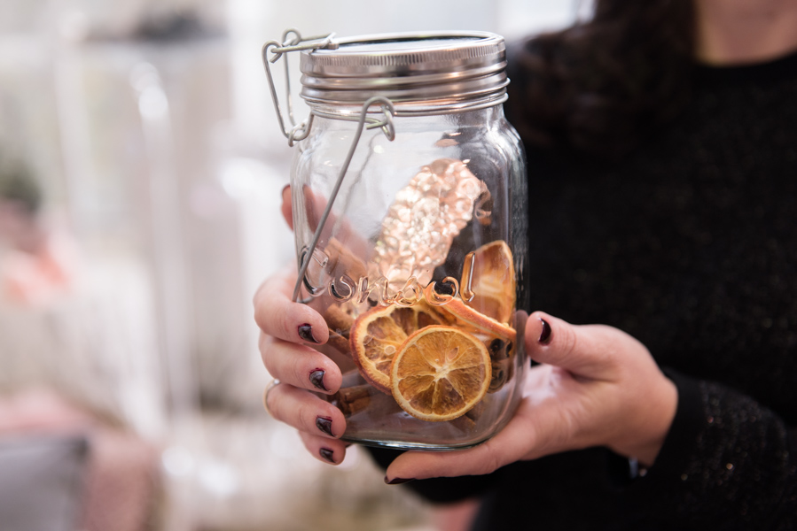 Ein Einmachglas voll mit Licht und